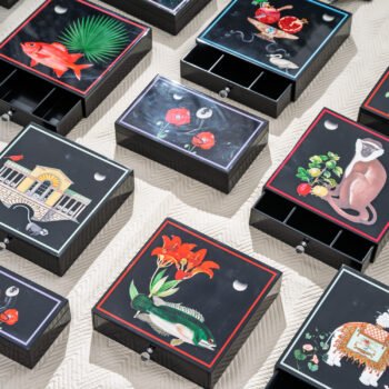SMALL TEA BOX